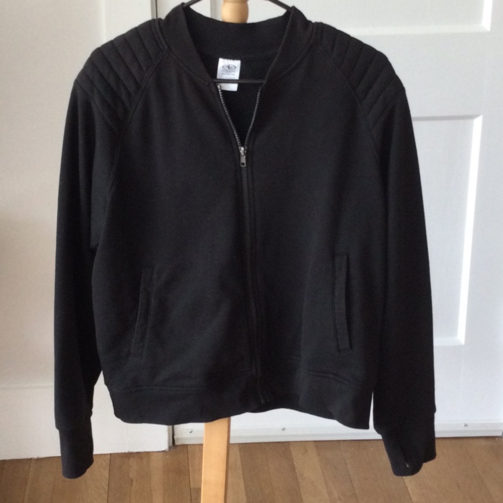 Classic Black Zip-Up Lightweight Jacket
